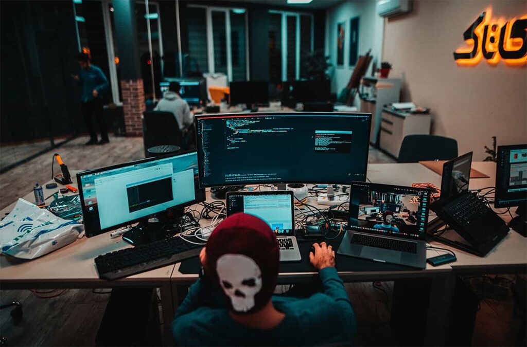 Full Stack Developer: 15 Skill Wajib, Tugas, Gaji, dan Tools full stack developer yang sedang bekerja