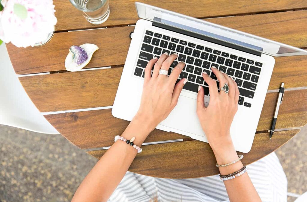 Apa itu Copywriting? Manfaat, Jenis, dan Cara Menulis yang Efektif pengertian copywriting