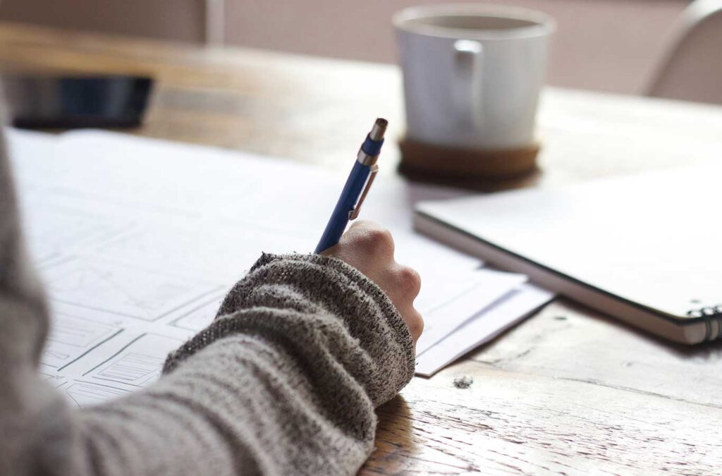 Content Marketing: Definis, Tujuan, Strategi & 5 Contohnya content marketing