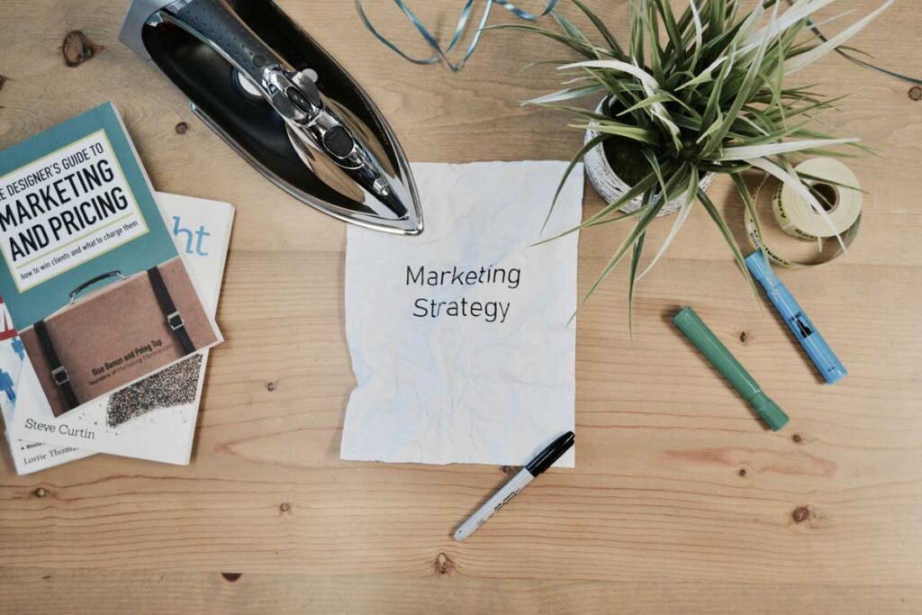 Marketing Mix 7P: Pengertian, Contoh, dan Strategi marketing mix