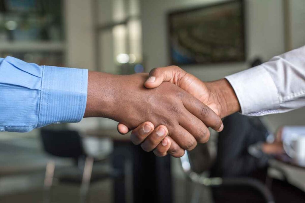 Service Level Agreement (SLA) : Definisi, Tipe, Contoh & Manfaat sla adalah