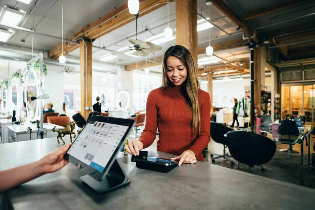 Point of Sales: Pengertian, Manfaat, Tips, & Contoh Aplikasi point of sales