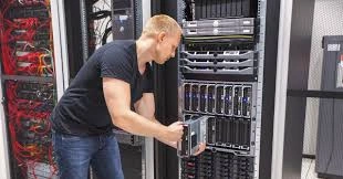 Mengenal Rack Server, Solusi Efisiensi Peralatan Maintenance Anda rack server