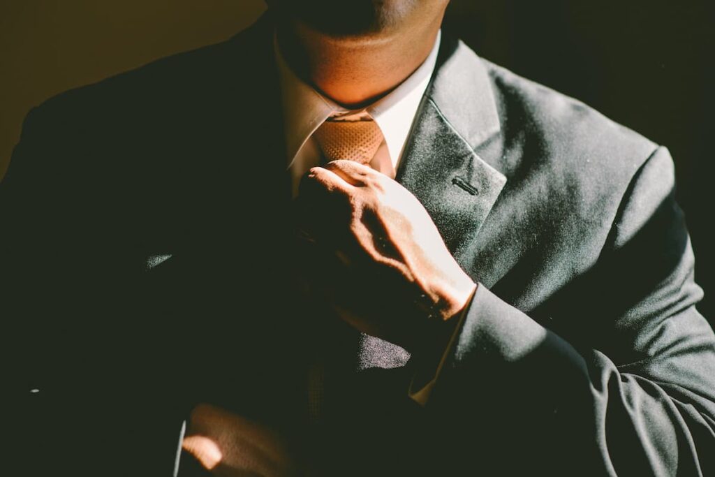 Chief Marketing Officer (CMO): Pengertian, Tugas, & Kualifikasi gambar cmo