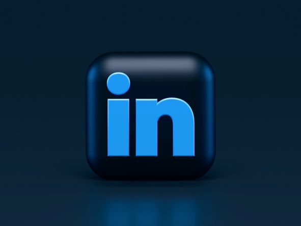 Media Sosial Dan Berbagai Manfaatnya Untuk Bisnis Linkedin sebagai contoh sosial media