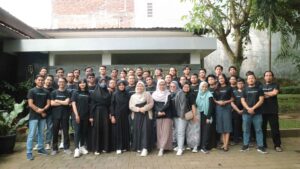 Foto bersama tim Sekawan Media di KEK Singhasari
