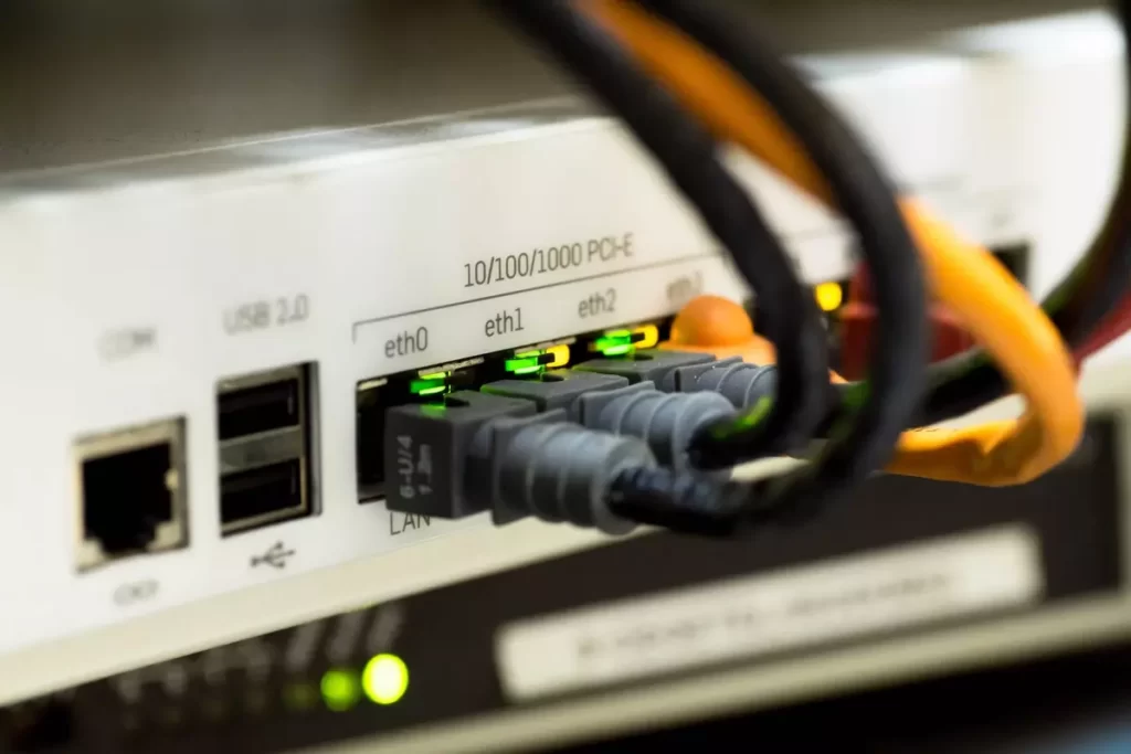 Pengertian Local Area Network (LAN), Fungsi & Kelebihannya pengertian lan (local area network)
