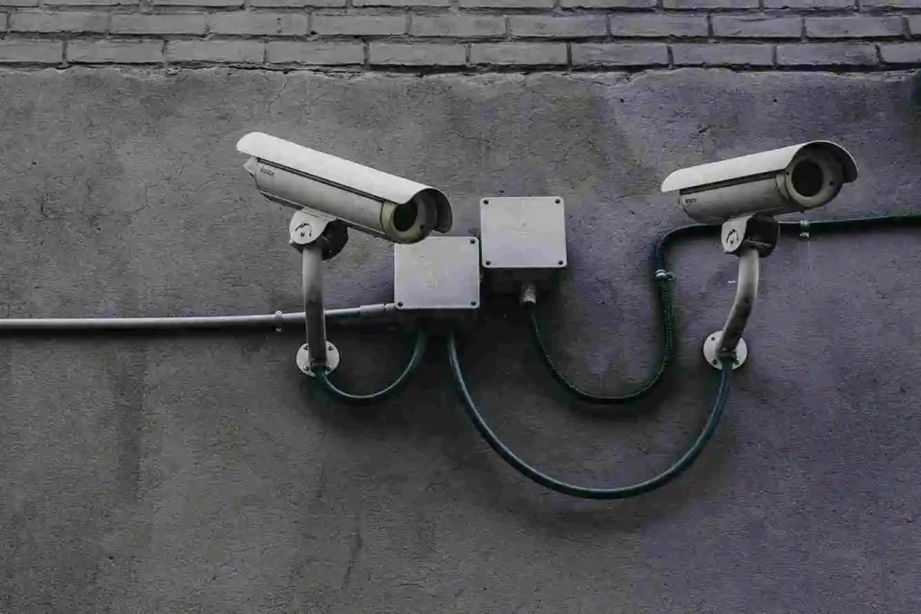 Surveillance Audit adalah: Pengertian, Tujuan, dan Manfaat surveillance audit