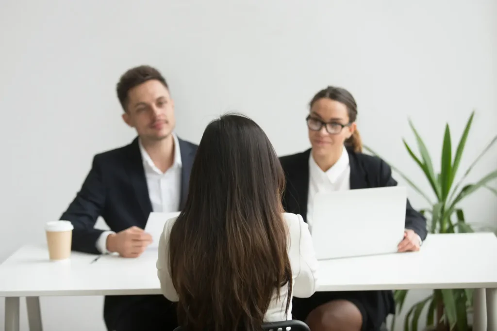 8 Aplikasi HR Terbaik untuk Perusahaan Besar di Indonesia Aplikasi HR Terbaik untuk Perusahaan Besar di Indonesia