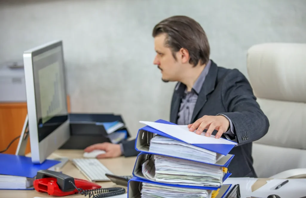 Document Control Project: Tugas dan Perbedaan Document Control Document Control Project