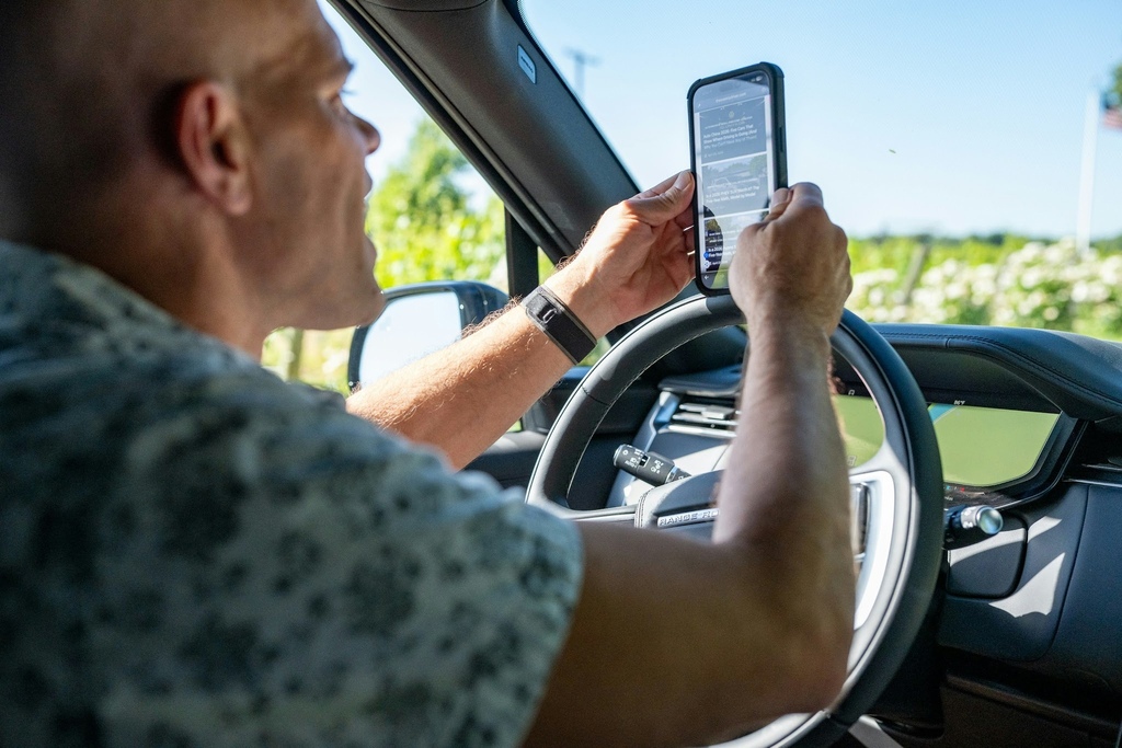 OBD vs GPS Tracker: Mana yang Tepat untuk Armada Bisnis Anda? image 25