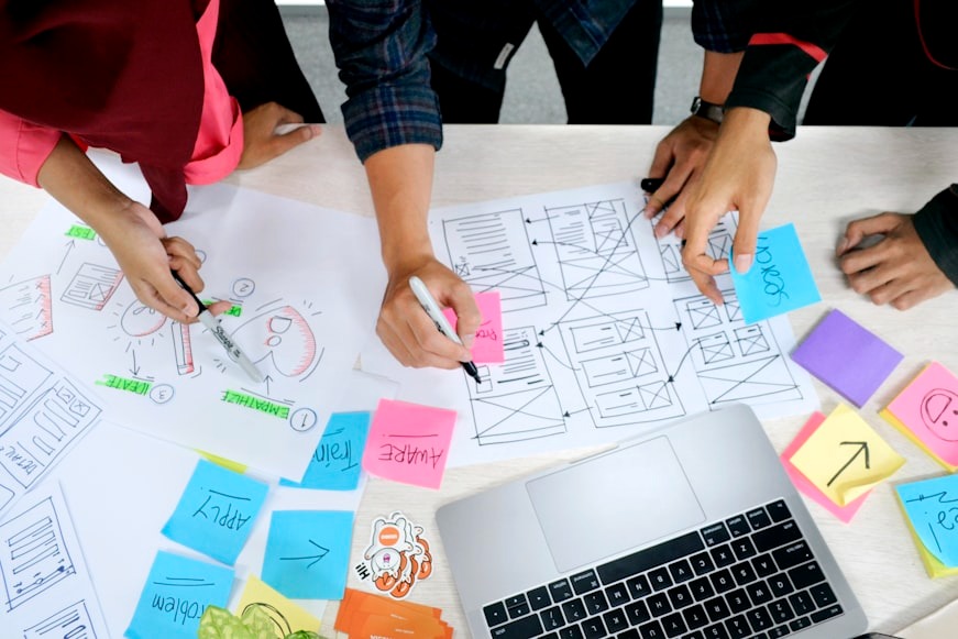 Bagaimana Enterprise Architecture Mendukung Strategi Bisnis? Enterprise Architecture mendukung strategi bisnis
