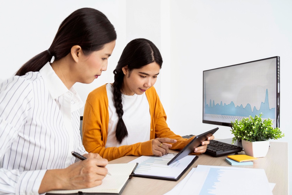 Perbedaan HRIS dan Payroll System
